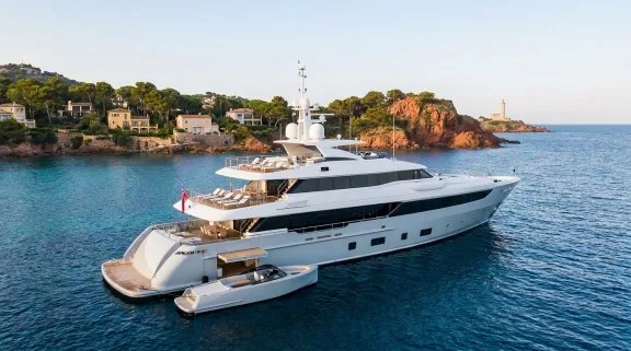 France 165 Superyacht Class (or similar)