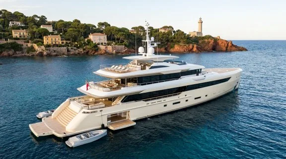 France 230 Superyacht Class (or similar)
