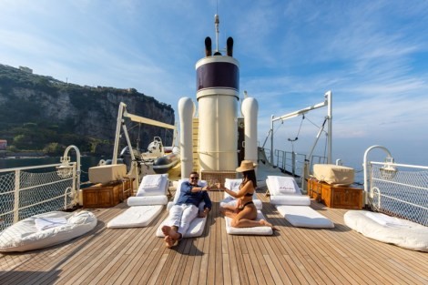 Review img # 16 of the yacht DP MONITOR