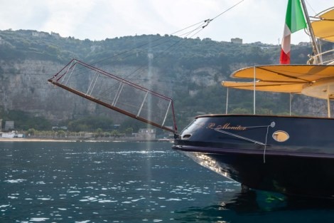 Review img # 17 of the yacht DP MONITOR