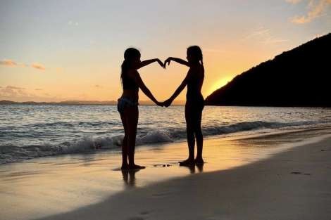 Review img # 42 of the yacht GAMBIT