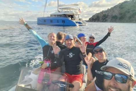 Review img # 2 of the yacht OHANA