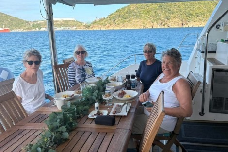 Review img # 16 of the yacht TOUCH THE SKY