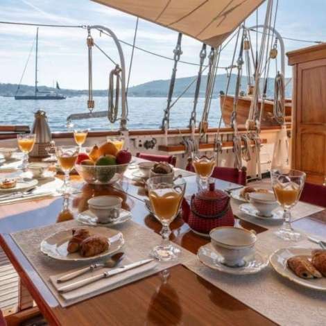Food onboard TRINAKRIA # 8